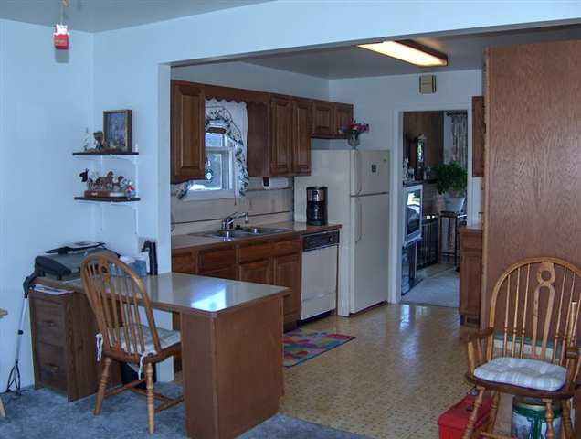 1419  E Bismark Ave - Photo 6