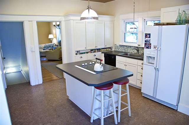 614 W Providence Ave - Photo 2