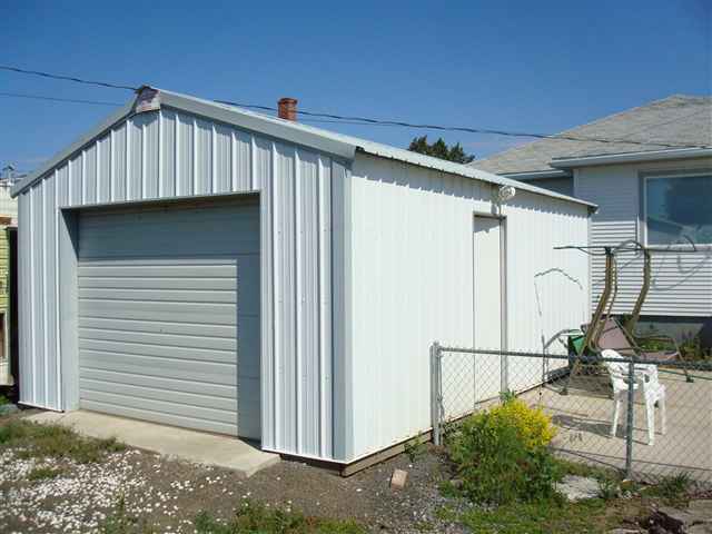 205  W 3rd - Photo 9