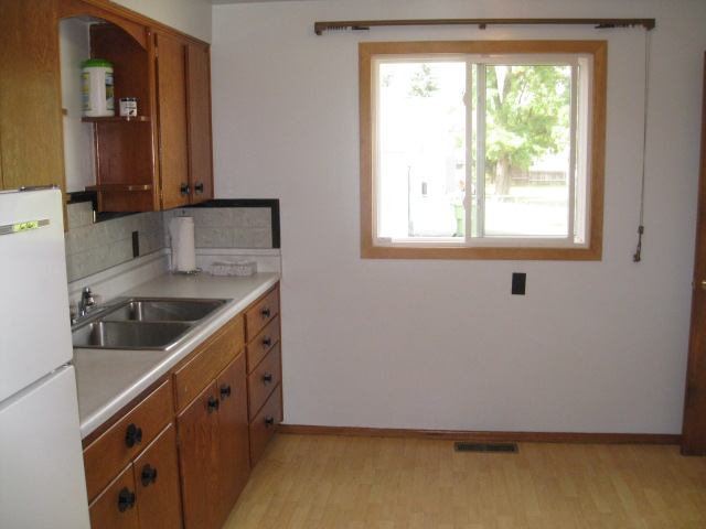 1127  E Columbia Ave - Photo 5