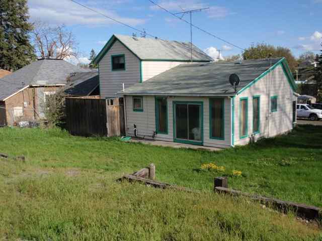 806 LOGAN St - Photo 8