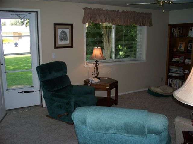 11620  E 6th Ave - Photo 6