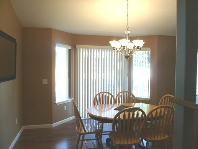1215  N Locust Rd - Photo 5