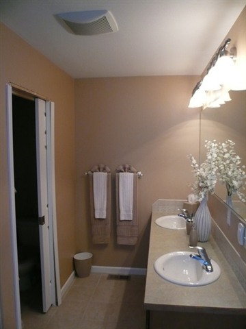 1215  N Locust Rd - Photo 7
