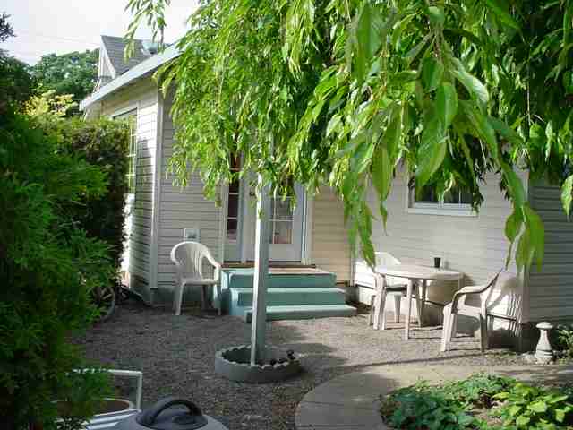 9813  E Broadway Ave - Photo 4