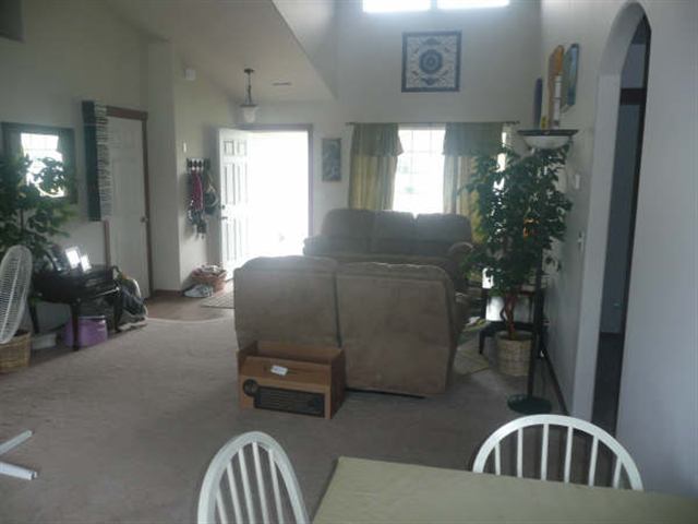 1508  W Tualatin - Photo 3