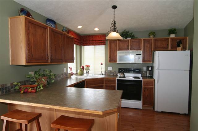 1607  E SHARPSBURG Ave - Photo 3
