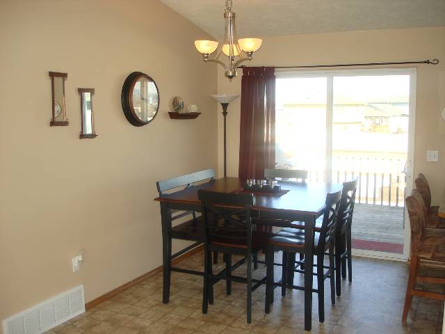 1613  E CLOVER - Photo 4