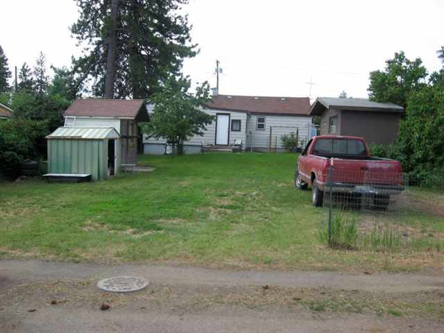 917  E Lake St - Photo 9