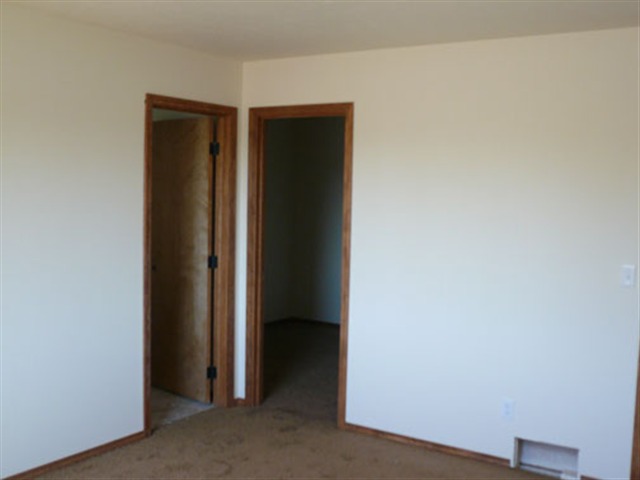 104  S Holiday - Photo 5
