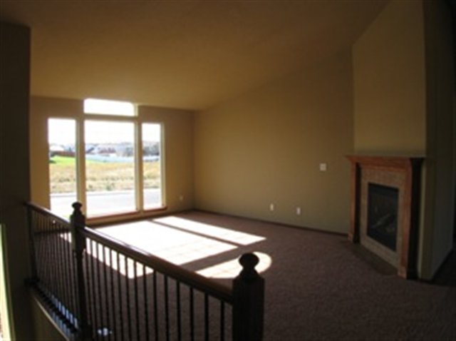 501  E Parker Dr - Photo 5