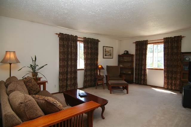 4233 E 9TH - Photo 3