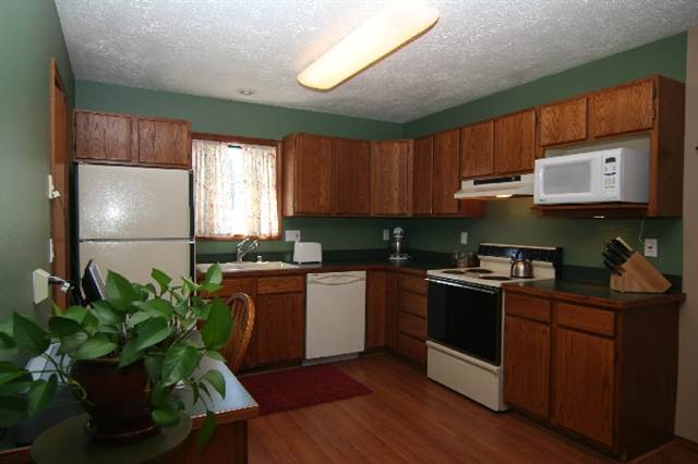 4233 E 9TH - Photo 4