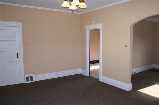 1315  W Frederick Ave - Photo 4
