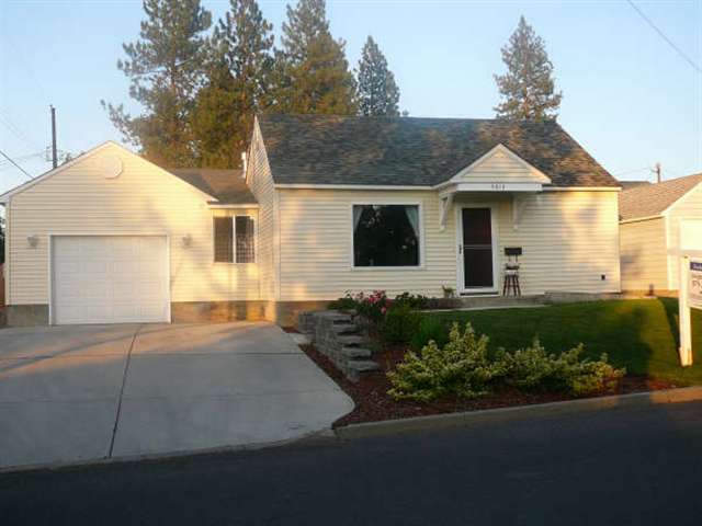 4814 N Rustle St - Photo 1
