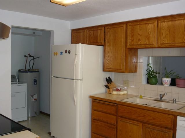 1208  E Central Ave - Photo 4