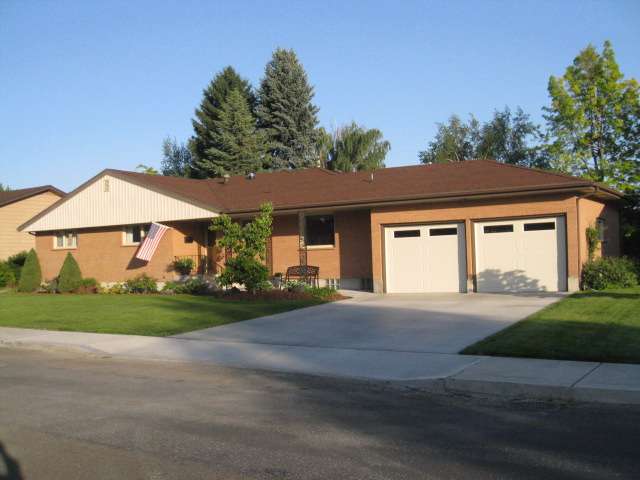 1923 W Courtland Ave - Photo 1
