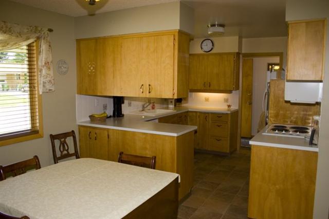 1923 W Courtland Ave - Photo 2