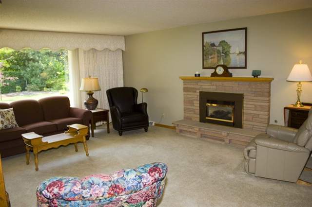 1923 W Courtland Ave - Photo 4