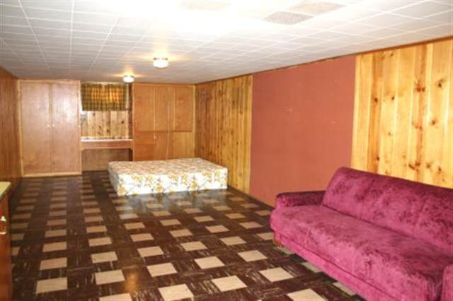 1108  E Courtland - Photo 6