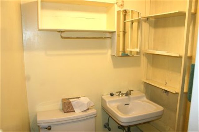 1108  E Courtland - Photo 8