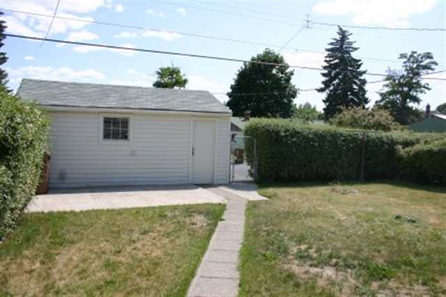 1108  E Courtland - Photo 9