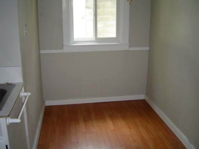 2203  N Washington St - Photo 5