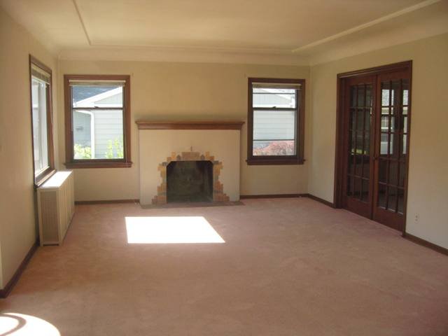 1124  S Bernard St - Photo 5