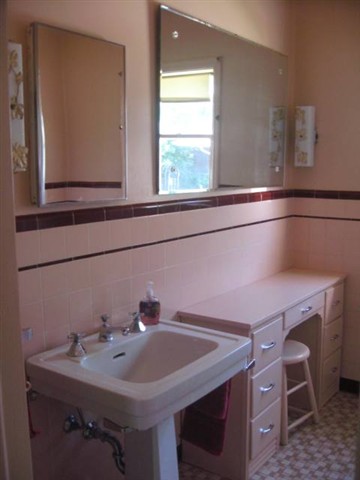 1124  S Bernard St - Photo 6