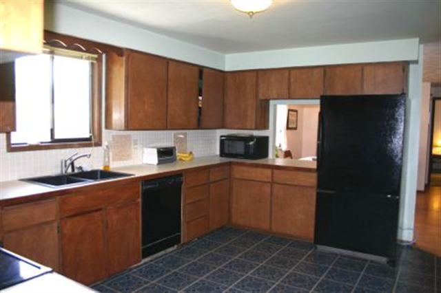 526  W Regina - Photo 3