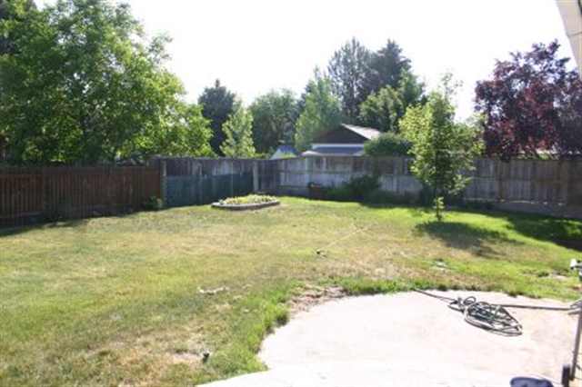 526  W Regina - Photo 9