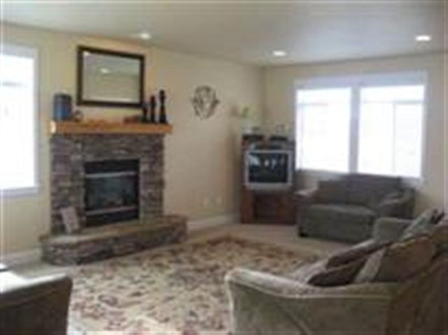 7412  N Alberta - Photo 3