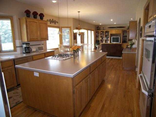 329  W Charlton - Photo 5