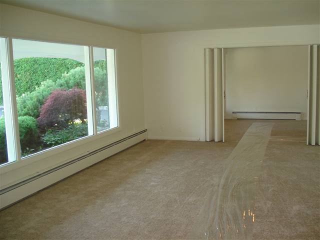 1505  E Rockwood Blvd - Photo 3