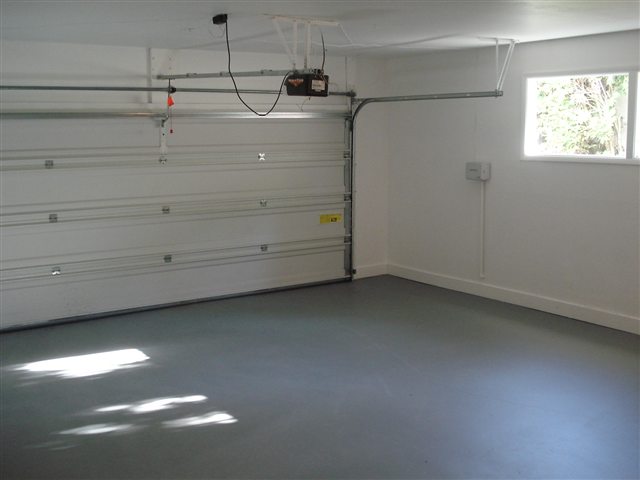 1505  E Rockwood Blvd - Photo 9