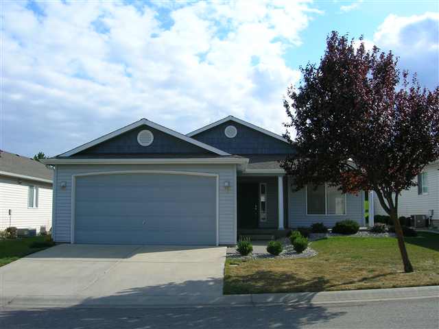 1138 N Tanglewood Ln - Photo 1