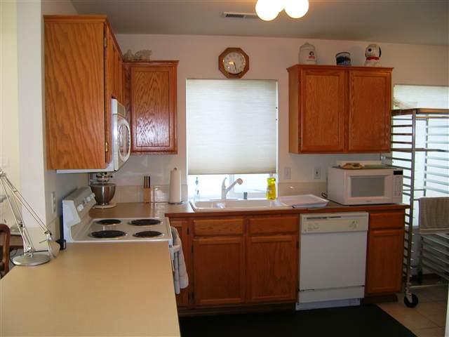 1138 N Tanglewood Ln - Photo 3