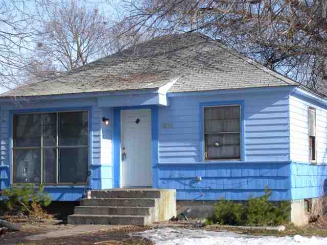 1226 N BOEING - Photo 1