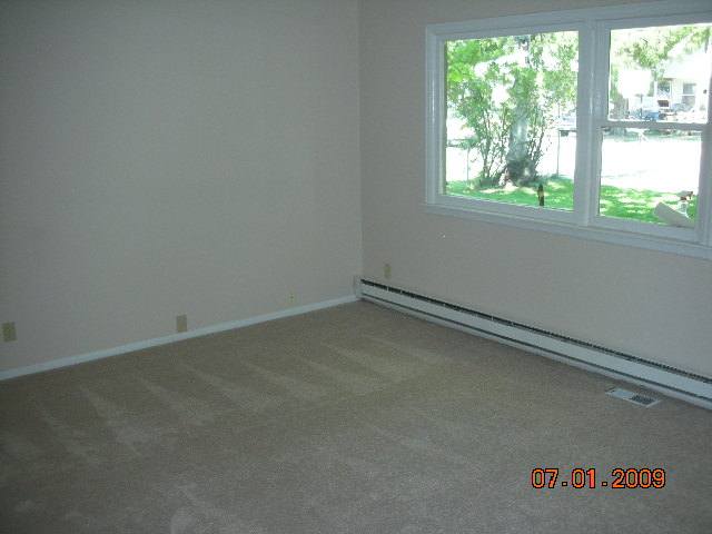 1012  E Garland Ave - Photo 3