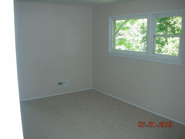 1012  E Garland Ave - Photo 5