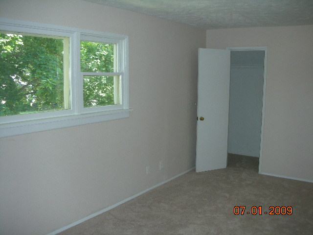1012  E Garland Ave - Photo 7