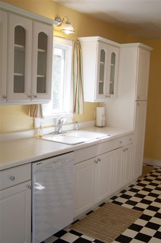 1511  E 9TH Ave - Photo 4