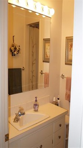 1111 E 36th Ave - Photo 7