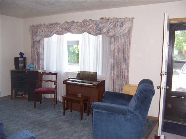 12415  E Olive Ave - Photo 6
