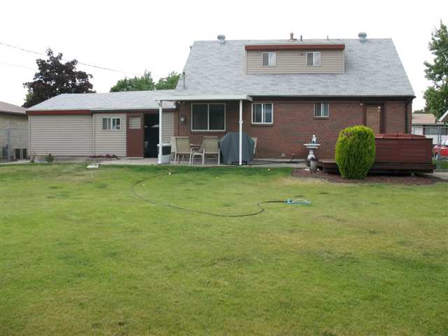 223  E Astor Dr - Photo 9