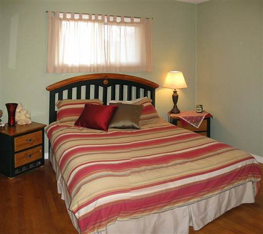 3704  S FREYA St - Photo 5