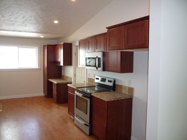 4130  E 21st Ave - Photo 3