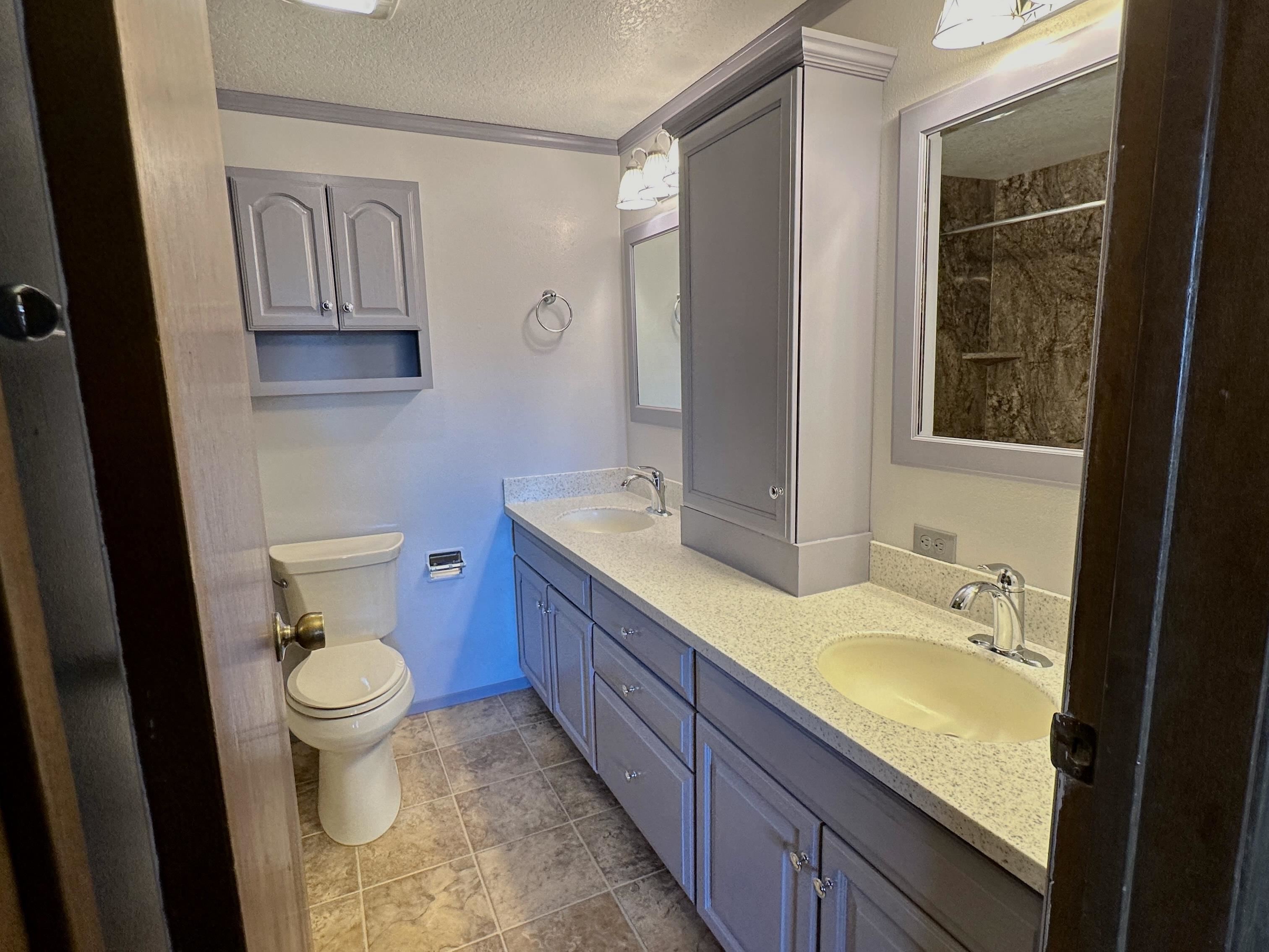 1001 W Walnut St - Photo 11