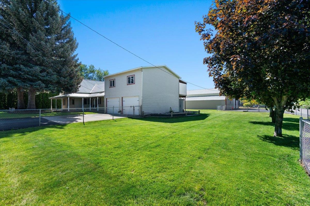 17602 E Indiana Ave - Photo 3
