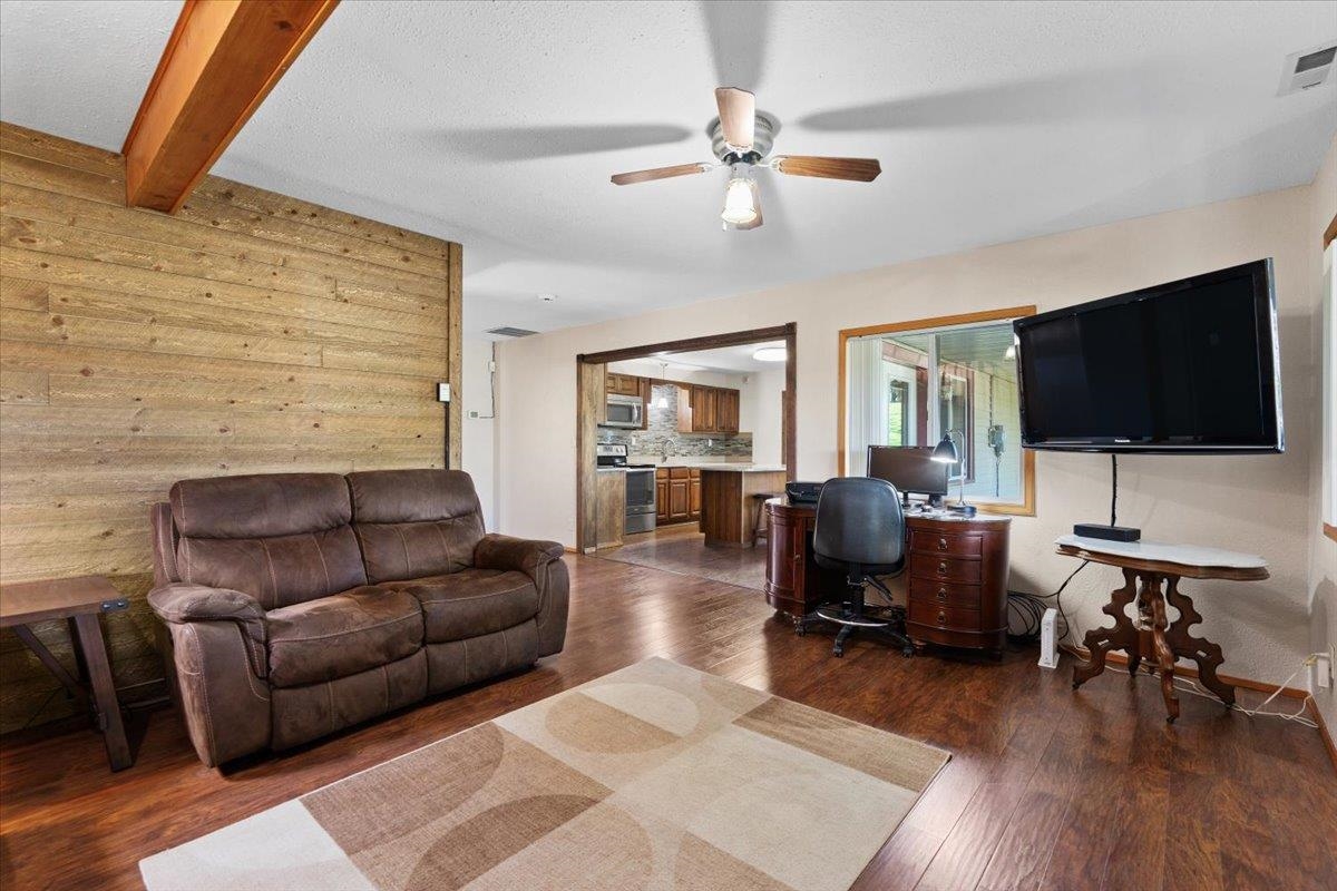 17602 E Indiana Ave - Photo 4